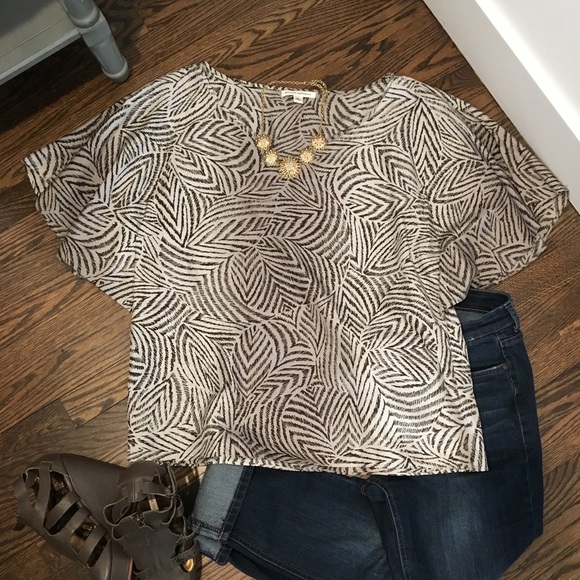 Banana Republic Tops - ⤵️🌈Banana Republic Silk Blouse